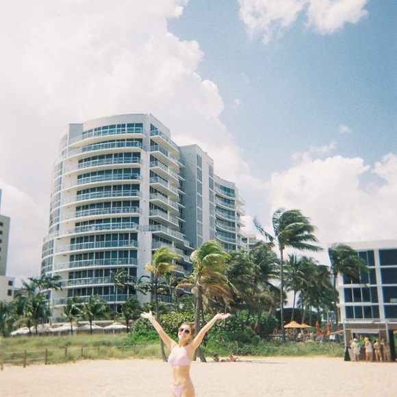 Meet your Posher, Kristen - Picture 1 of 1